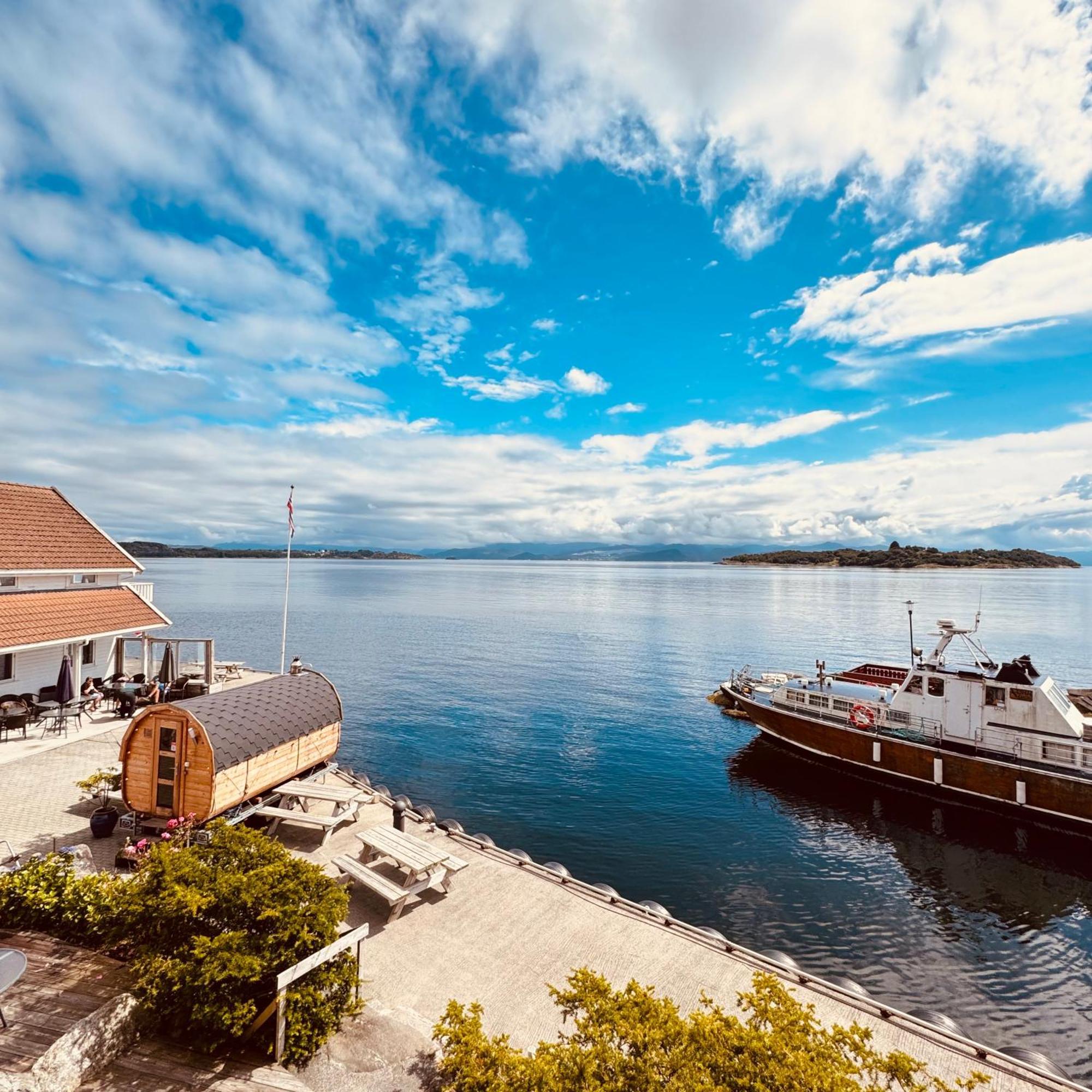 Sjoberg Hotell Og Ferie Leiligheter Osthusvik Luaran gambar