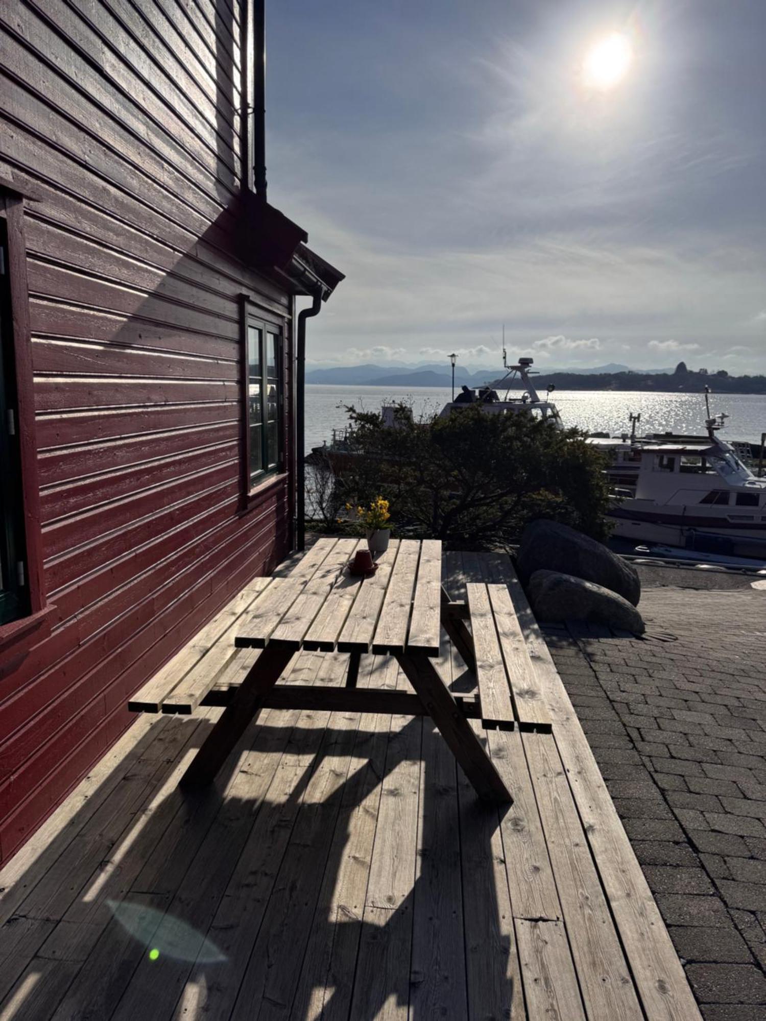 Sjoberg Hotell Og Ferie Leiligheter Osthusvik Luaran gambar